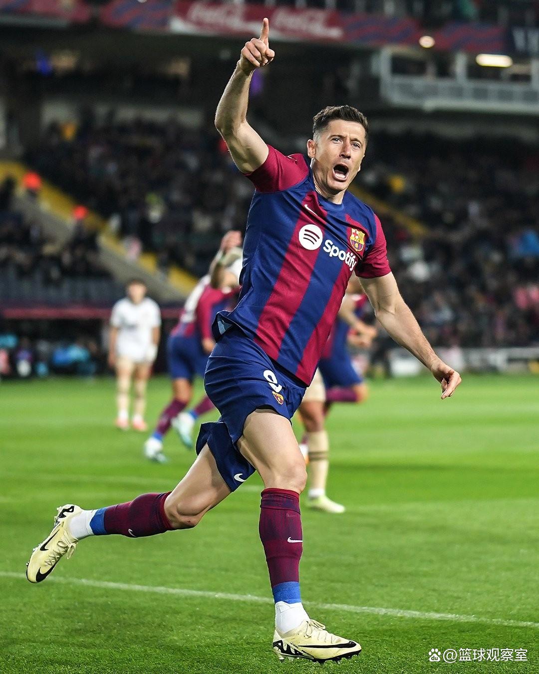 华体会-莱比锡险胜拜仁,莱万梅开二度欧冠 第2张 华体会-莱比锡险胜拜仁,莱万梅开二度欧冠 第2张