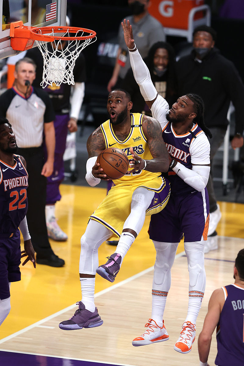 华体会hth-NBA尼克斯队以小胜湖人队，马布里发威  第1张