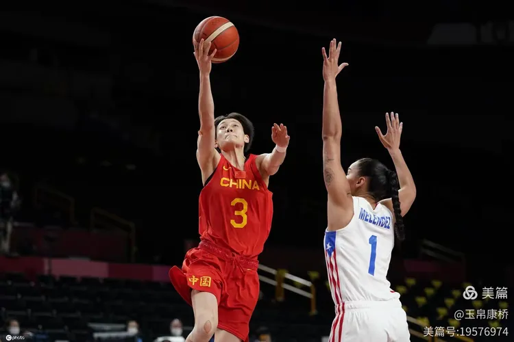 华体会官网-球场上的巅峰对决，胜者笑傲江湖  第1张