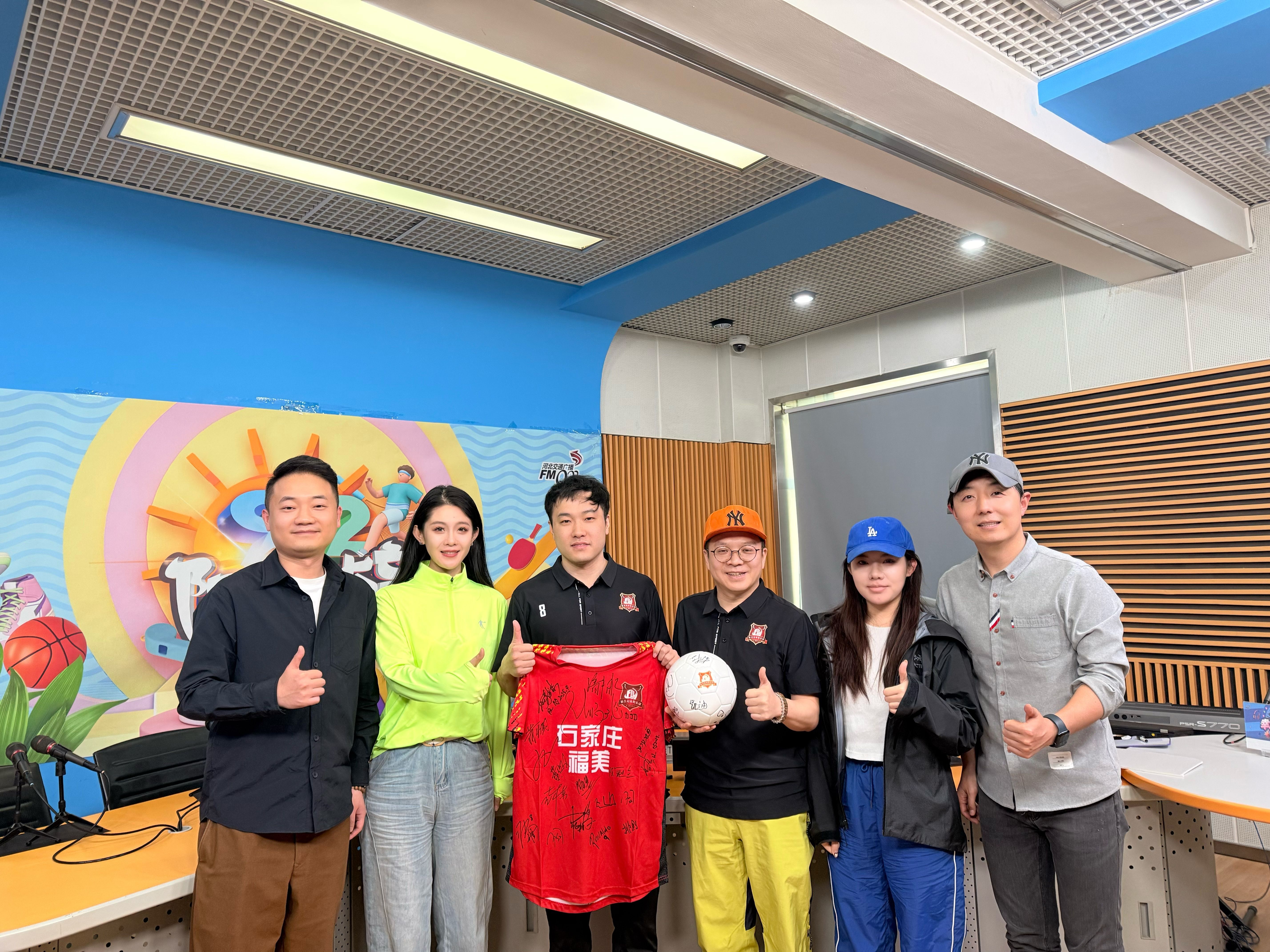 华体会官网-力求团结与协作，为球迷呈现最佳精彩  第1张